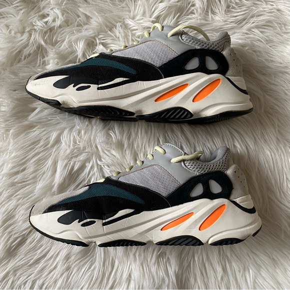 ADIDAS YEEZY Boost 700 Wave Runner (2017) - Picture 11 of 15